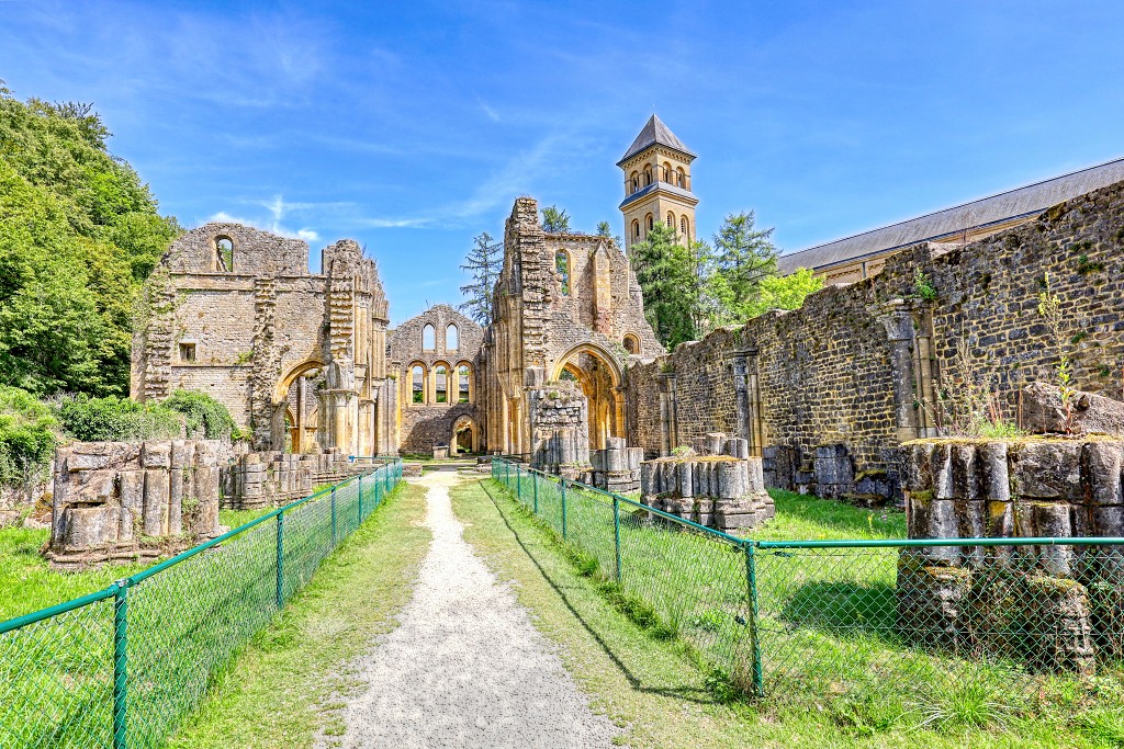 HDR Abbaye notre dame d'orval orval abdij religie reliogion belgie belgique kerk eglise abdijtuin abdijbier klooster ardennen kerkfotografie trappistenbier rooms katholiek
